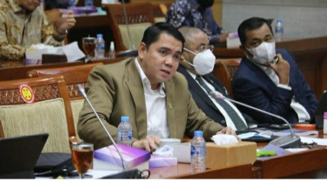 
					Anggota Komisi III DPR RI Ungkap Kebobrokan OJK TanganiBumiputera