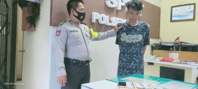 
					Dua Pengedar Pil Koplo Berhasil diamankan Polsek Sambit Polres Ponorogo