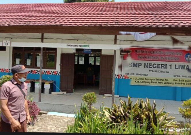 
					Pembangunan di SMPN 1 Balik Bukit Diduga Proyek Siluman