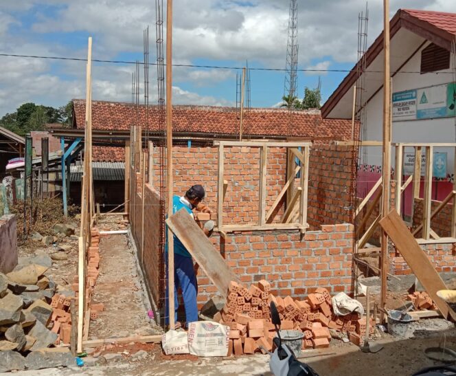 
					Tak Libatkan Kepala Sekolah, Pembangunan Rumah Dinas di SDN Way Ngison Diduga Syarat Korupsi