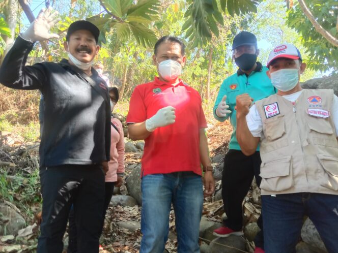 
					Bersama Relawan Dan PWM, Ketua DPRD Magetan Ikut Hadiri Hari Bersih Sedunia