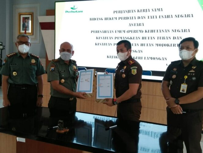 
					KPH Tuban Dan Kejari Lamongan Tanda Tangani Nota Kesepahaman Dalam Bidang Hukum Tata Usaha