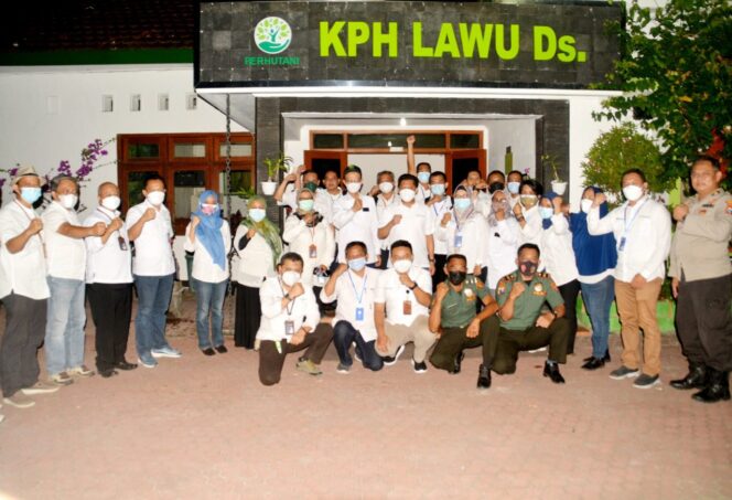 
					Dirut Perhutani Wahyu Kuncoro: “Dengan Revisi dan Pembenahan” Target Pendapatan Perusahaan Dapat Tercapai