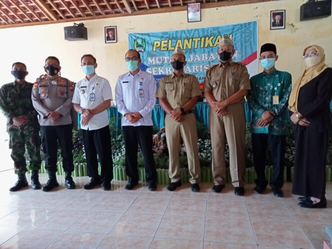 
					Pelantikan Mutasi Jabatan Sekretaris Desa Pragak Parang