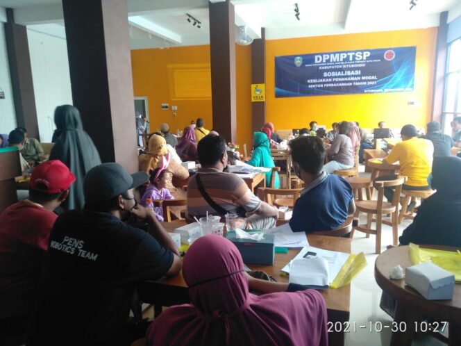 
					PEDAGANG CFD, DIBERIKAN PEMAHAMAN PENGURUSAN IZIN USAHA OLEH DINAS DPMPTSP & DISPERDAGIN SITUBONDO