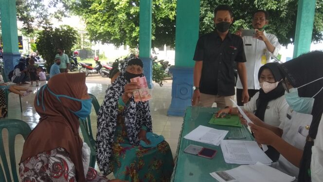 
					LURAH PANDEAN SAMBUT BAIK PENYALURAN JEJARING PENGAMAN SOSIAL