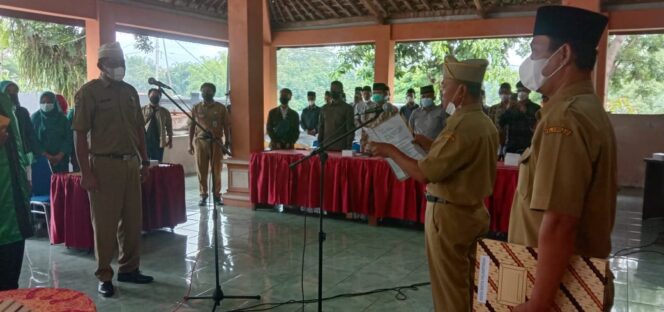 
					DELAPAN TAHUN SEBAGAI PJ, KINI DILANTIK “SEKERTARIS DESA” DEFINITIF CAMPURSARI.