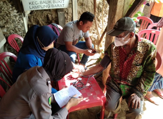 
					Kegiatan Vaksinasi Covid19 di Kabupaten Lampung Barat Oleh Tim Vaksinator Polres Lampung Barat