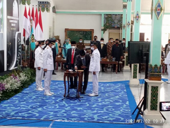 
					143 Kepala Desa Di Kabupaten Madiun Resmi Dilantik