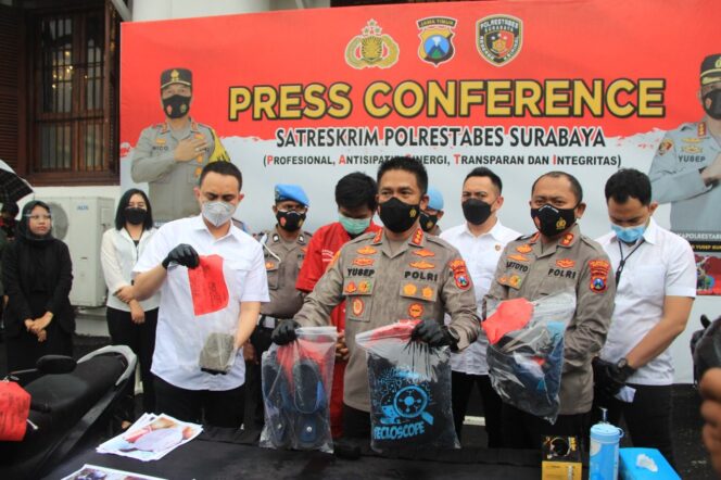 
					Kasus Pembunuhan Pemilik Toko Kelontong Manukan Tama Ahirnya Terungkap