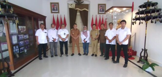 
					Perhutani KPH Lawu dan KPH Madiun Serta Bupati Ponorogo Bahas Pengembangan Pariwisata