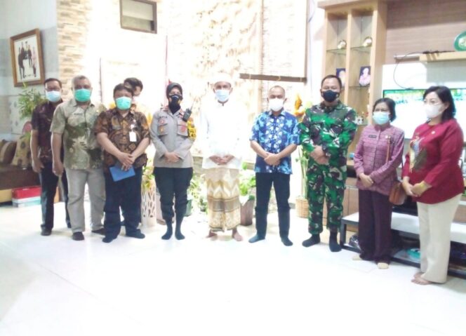 
					Jalin Silaturahmi Tiga Pilar Kecamatan Sukamununggal Bersama Tokoh Agama Dan Tokoh Masyarakat