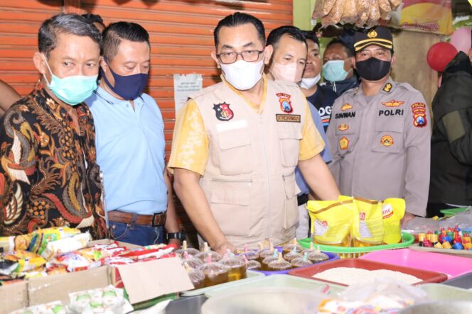 
					Satgas Pangan Polda Jatim Pantau Ketersediaan Minyak Goreng Kemasan Di Pasar Wonokromo