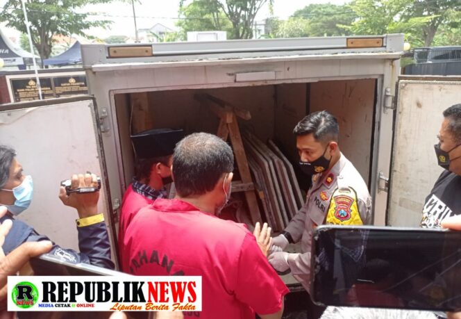 
					Dua pria Pembobol Rumah Di Jl. Ir. Soekarno Diringkus Polisi