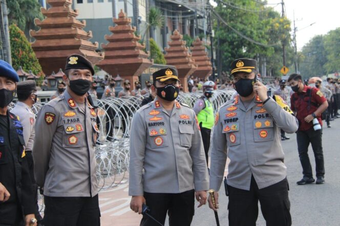 
					Aksi Demo Mahasiswa Cipayung Plus Surabaya Berjalan Dengan Aman