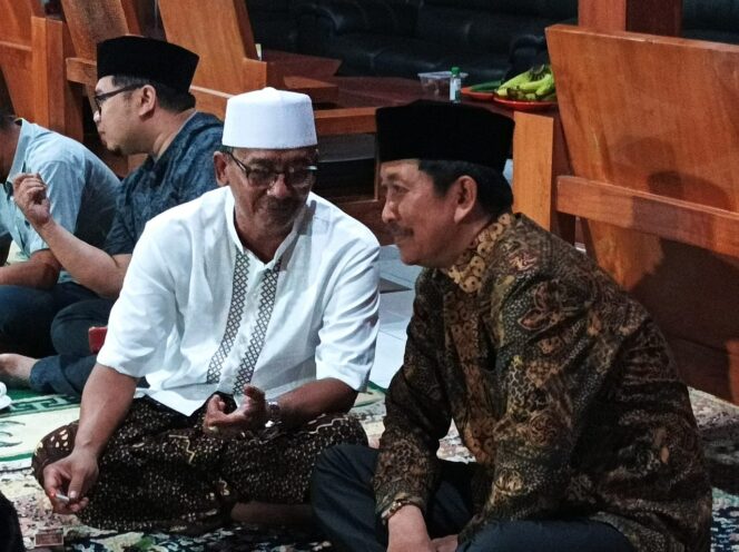 
					Upaya Pencegahan Stunting, BKKBN Gelar Sinau Bareng Mbah Nun Di Trowulan Mojokerto