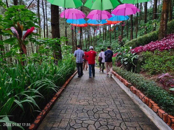 
					Jelang Hari Raya, Perhutani KPH Lawu Ds, Tapkan Prokes di Wana Wisata