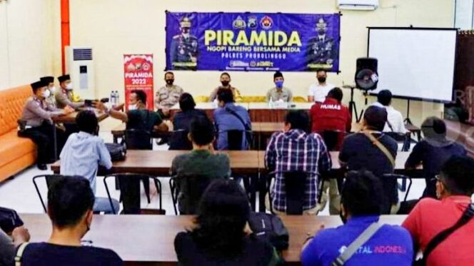 
					Tingkatkan Sinergitas Polres Probolinggo Gelar Ngopi Bareng Awak Media