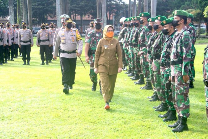 
					Polres Lumajang Laksanakan Apel Gelar pasukan Operasi Ketupat 2022