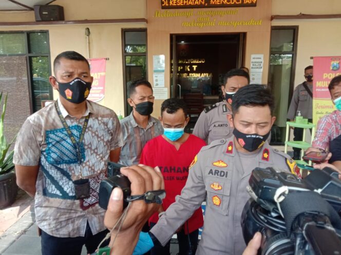 
					Polsek Mulyorejo Berhasil Ungkap Kasus Pembobolan Rumah Satu Pelaku Di Amankan