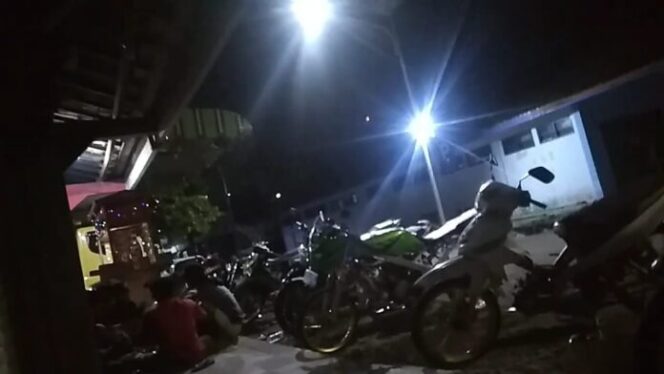 
					Kios Miras Di Terminal Magetan “Resahkan Warga” Diduga Ada Oknum Beking Dibelakangnya