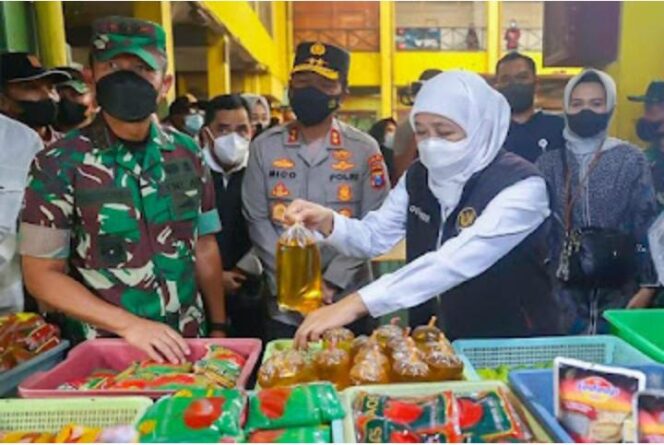 
					Pangdam V/Brawijaya Bersama Forkopimda Jatim Cek Harga Minyak Goreng di Pasar Tradisional