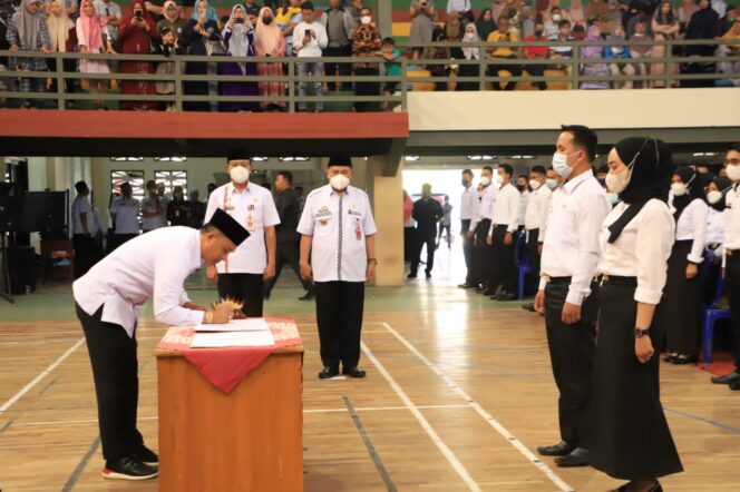 
					Pemkab Lampung Barat  Alokasikan Rp9,8 Miliar Untuk Guru Mulai Juli Mendatang