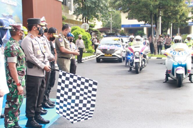 
					Kapolda Jatim Lepas 52 Kendaraan ETLE Mobile,Dalam Operasi Patuh Semeru 2022