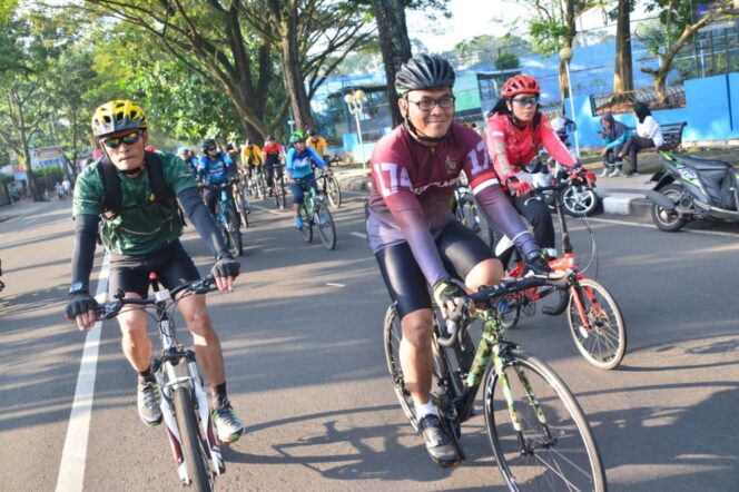 
					Kolonel Yudhi Danrem 083/Baladhika Jaya Meriahkan HUT Bhayangkara ke-76