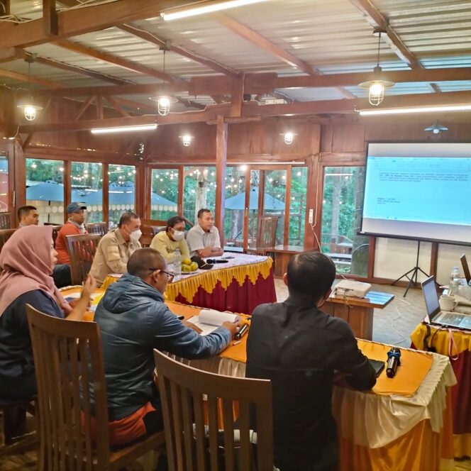 
					Monitoring Wisata Mojosemi Park Magetan Untuk Sertifikat CHSE