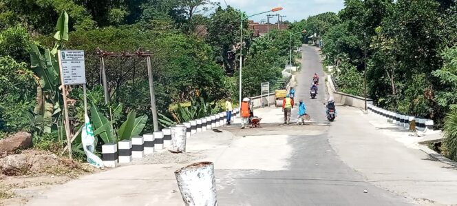 
					Dinas PUPR Magetan Bangun Peningkatan Infrastruktur Jalan Karas-Kuwon”