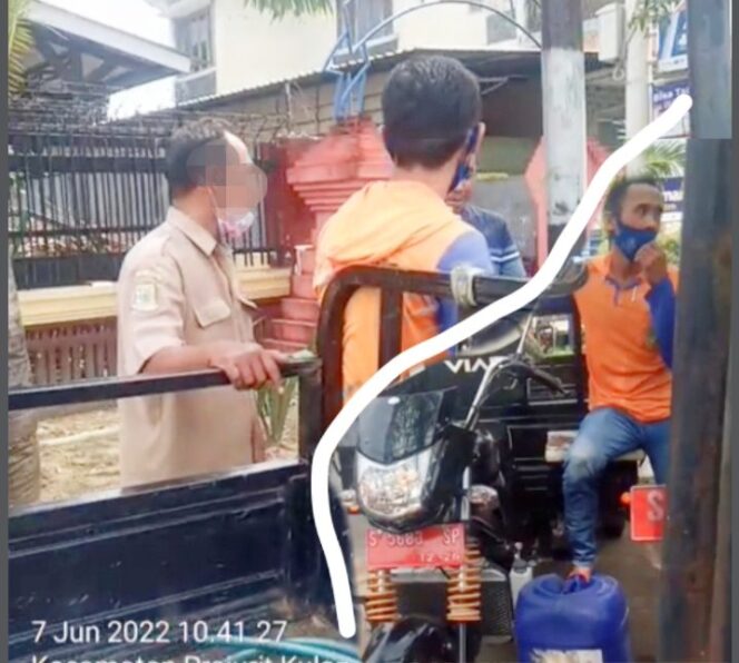 
					Mengaku Atas Perintah Kasubag Umum, Oknum Pegawai DLH Kota Mojokerto “Kulak’an BBM” Di SPBU Sooko