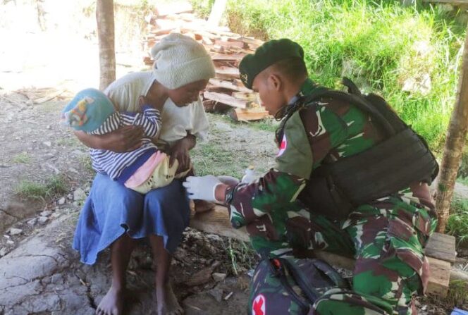 
					Satgas Yonmek 203/AK Beri Pelayanan Kesehatan Dan Pengobatan Gratis