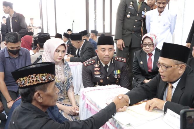 
					Polres Jombang Gelar Nikah Massal Fasilitasi Warga Pra Sejahtera