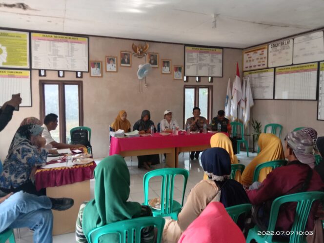 
					Kapolsek Bandar Negeri Suoh Hadiri Pembagian Sertifikat Di Balai Pekon Tembelang
