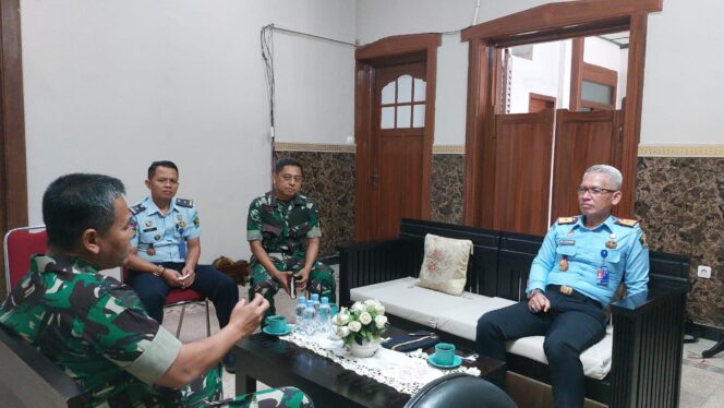 
					Kalapas Malang Sowan ke Ruangan Kerja Danrem Baladhika Jaya