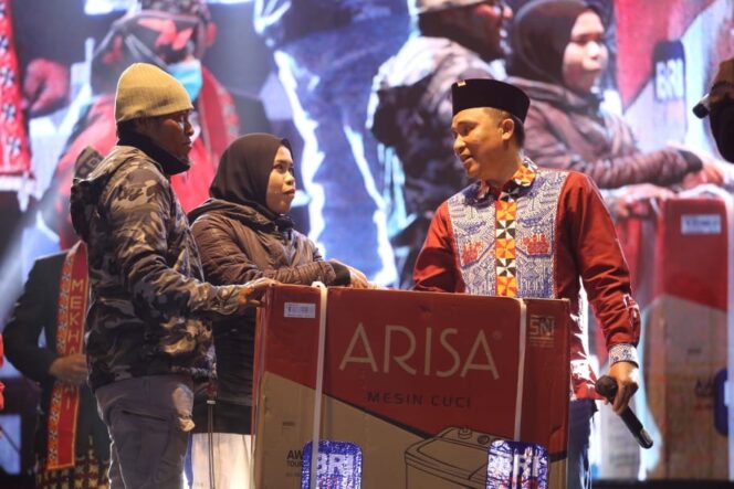 
					Penutupan Malam Puncak Festival Skala Bekhak Kharisma Event Nusantara