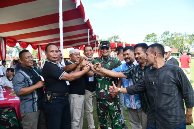 
					Danrem 083/Baladhika Jaya Hadiri Reuni Akbar Yonif 527/Baladibya Yudha