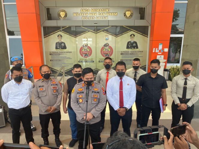 
					Empat Tersangka Ditahan  Polres Gresik Terkait Pernikahan Manusia Dengan Kambing