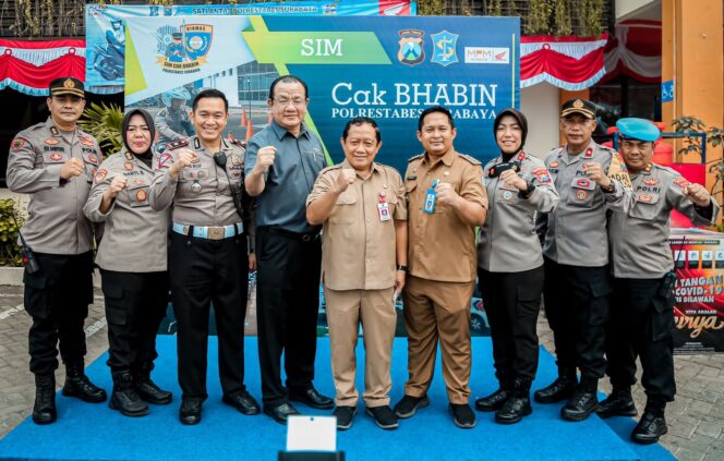 
					Program SIM Cak Bhabin Polrestabes Surabaya Permudah Para Disabilitas Dan Masyarakat Buat Sim Baru