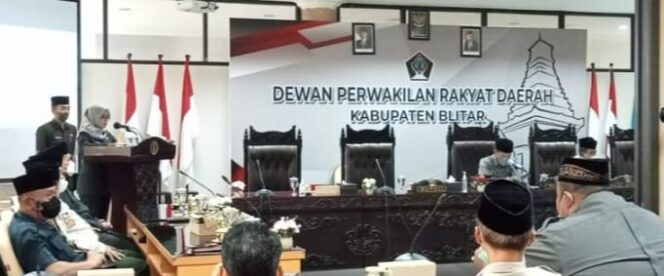 
					Bupati Blitar Sampaikan Jawaban Atas Pandum Fraksi Fraksi DPRD Di Rapat Paripurna