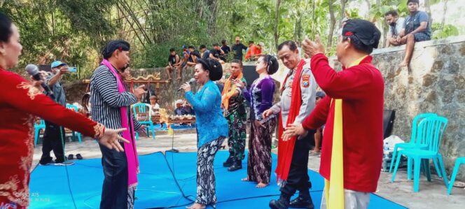 
					“Pegang Teguh Nilai-Nilai Leluhur” Desa Sempol Adakan Ritual Bersih Desa