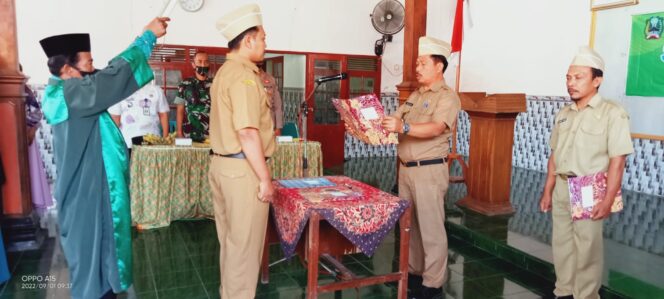 
					Dari Hasil Penjaringan, PemDes Klurahan Kartoharjo Lantik “Sekretaris Desa”