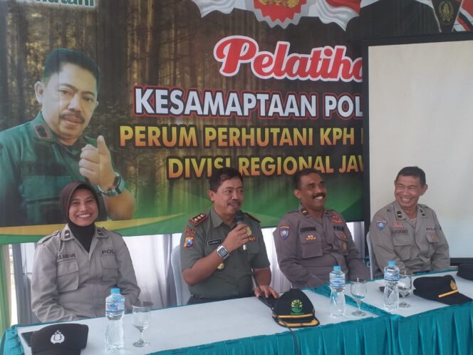 
					Gelar Pelatihan Kesamaptaan, Polhuter Perhutani Dituntut Menumbuhkan Kesadaran Masyarakat