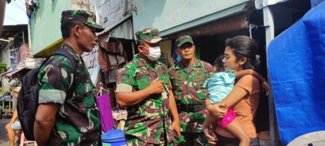 
					Pendam V/Brawijaya Bersama Babinsa Lakukan Pendataan Bagi Anak Stunting di Wilayah Sawunggaling