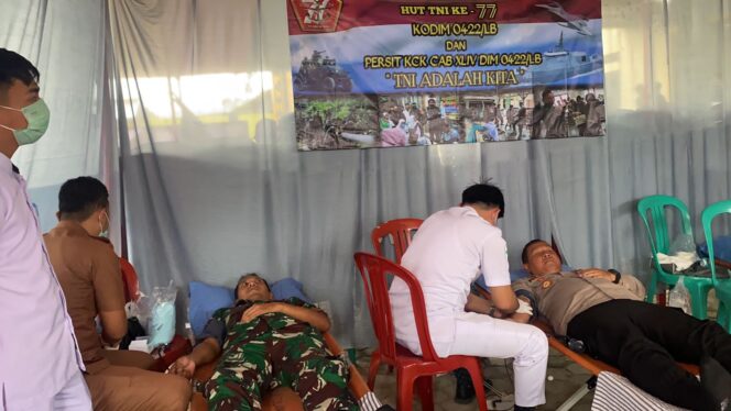 
					Polres Lampung Barat Lakukan Donor Darah Dalam Rangka HUT TNI ke-77