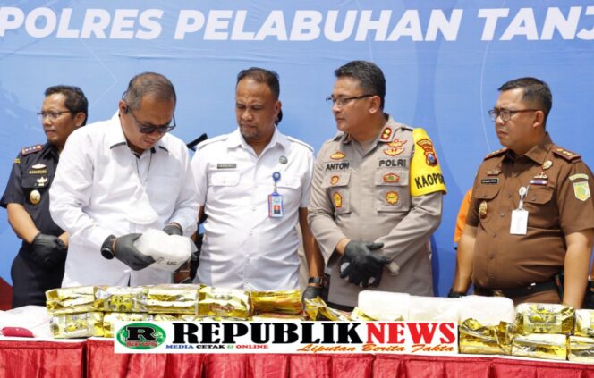 
					Puluhan Kilogram Barang Bukti  Narkoba Dimusnahkan Polres Pelabuhan Tanjung Perak