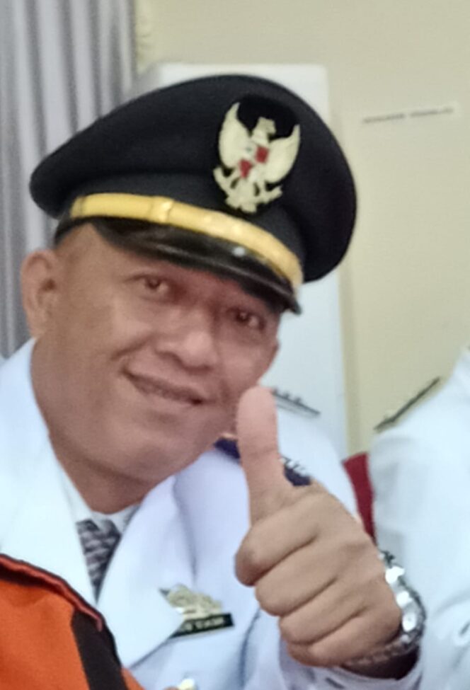 
					Camat Patoni Mengajak Masyarakat Pagar Dewa Ikuti Jalan Santai Bersama Bupati Dan Wabub Lampung Barat