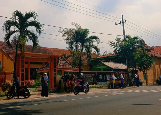 
					Kepala Sekolah SMPN 1 Kutorejo Tepis Adanya Penganiayaan Terhadap Siswanya