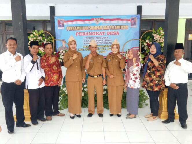 
					Antusias Masyarakat Desa Plumpungrejo Menyambut Pelantikan Perangkat Desa